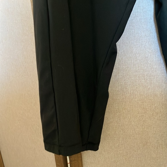 FINAL MARKDOWN NYL Vibrant Pink and Black Sports cropped slacks 2x - Picture 5 of 9